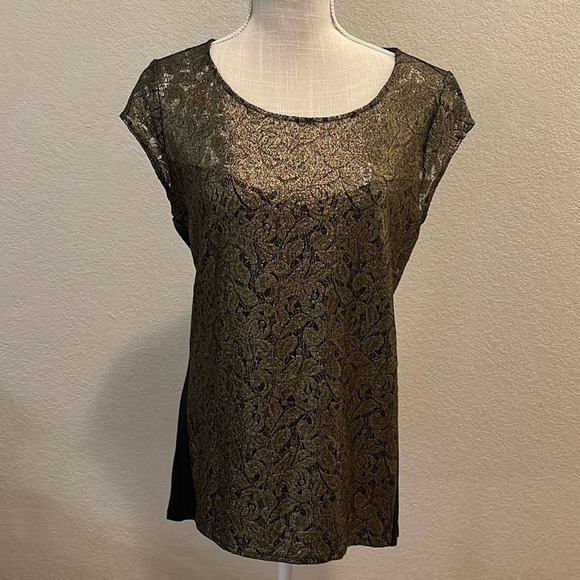 Halogen Tops - Women’s Halogen Gold/Black Short Sleeve Blouse. Size Medium